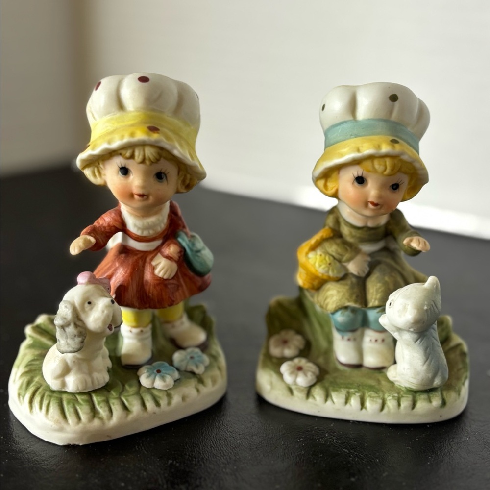Vintage Lot of 2 Homco Porcelain Figurines “Girl with Dog” & “Girl with Cat”